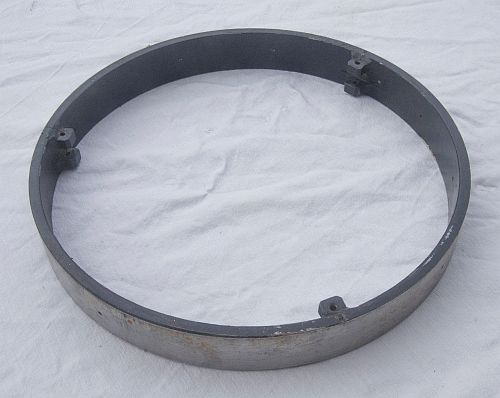 ausgebauter Haltering der Aufhängung der Kamerahalterung ausgebauter Haltering der Aufhängung der Kamerahalterung