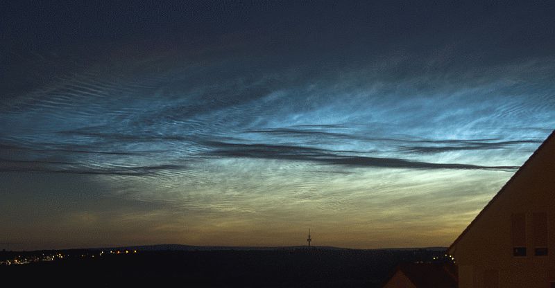 21.06.2019 2256h UT Nikon D7000 30-135mm/f4.0, ISO800, 0.8 s 21.06.2019 2256h UT Nikon D7000 30-135mm/f4.0, ISO800, 0.8 s