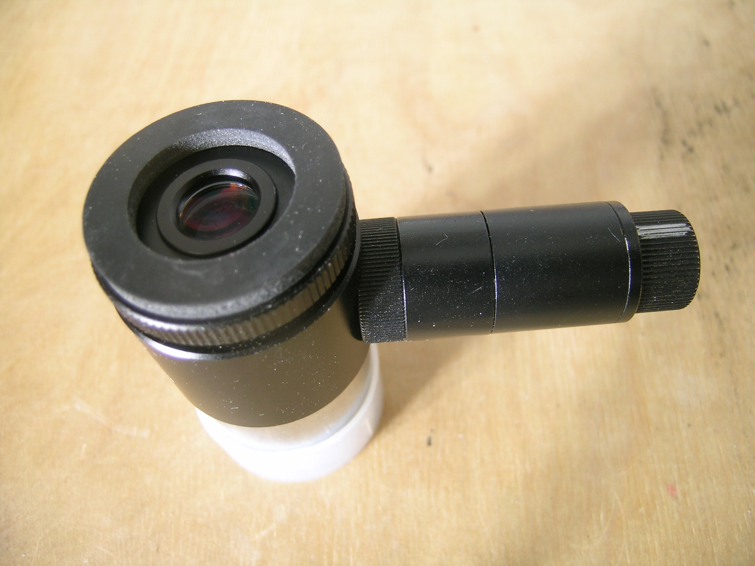 Der Dichtungsring auf das Okular geklebt Der Dichtungsring auf das Okular geklebt