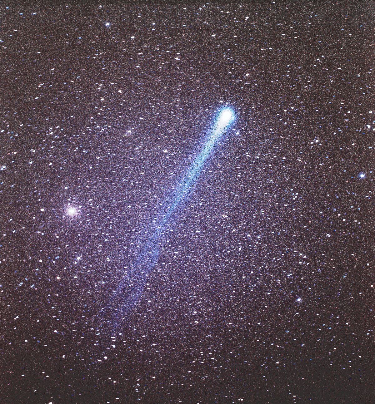 Hyakutake 1996, Seagull 75 mm/f3.5, Agfa 1000RS 6x6, 5 min